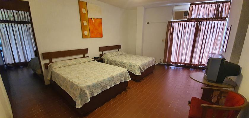 Imagen de la habitación del Hotel Plaza Real La Paz. Foto 14