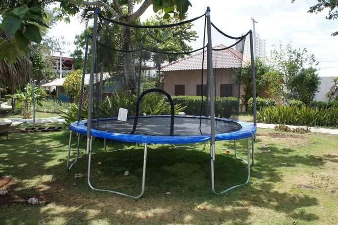 Imagen de los exteriores del Hotel Plaza Real Resort. Foto 4