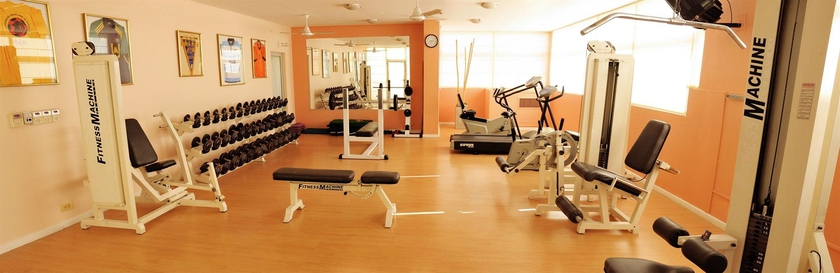 Imagen de los interiores del Hotel Plaza Real Suites. Foto 4