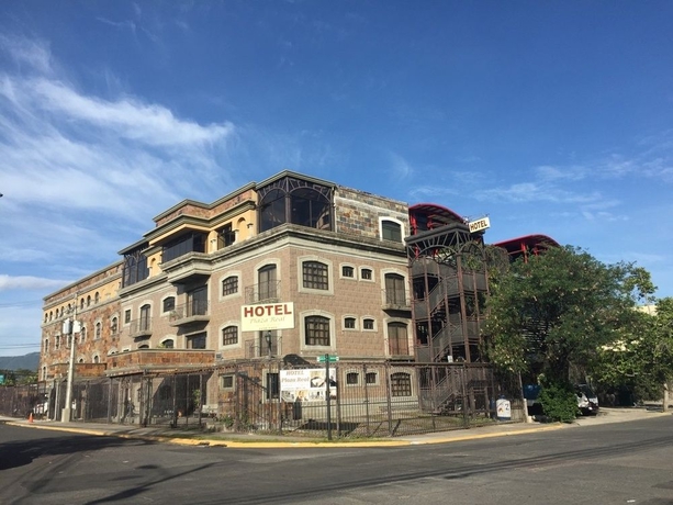 Imagen general del Hotel Plaza Real Suites and Apartments. Foto 3