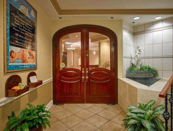 Imagen de la piscina del Hotel Plaza Resort and Spa. Foto 9