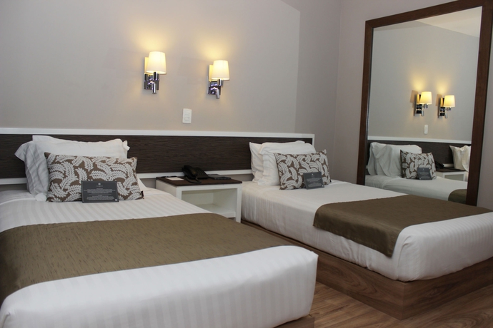 Imagen de la habitación del Hotel Plaza Revolución. Foto 7