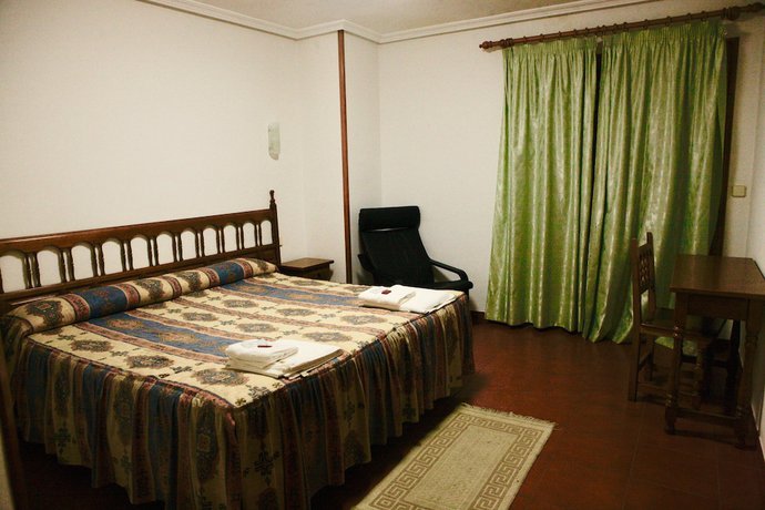 Imagen de la habitación del Hotel Plaza, Riaza. Foto 12