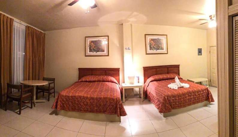 Imagen de la habitación del Hotel Plaza Riviera. Foto 11