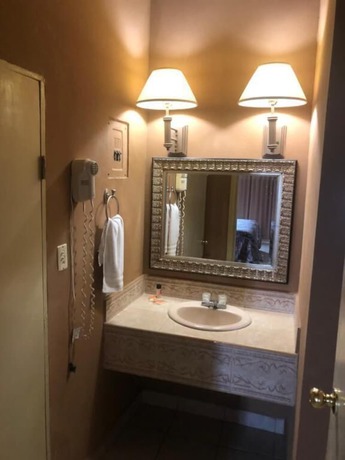 Imagen de la habitación del Hotel Plaza Riviera. Foto 18