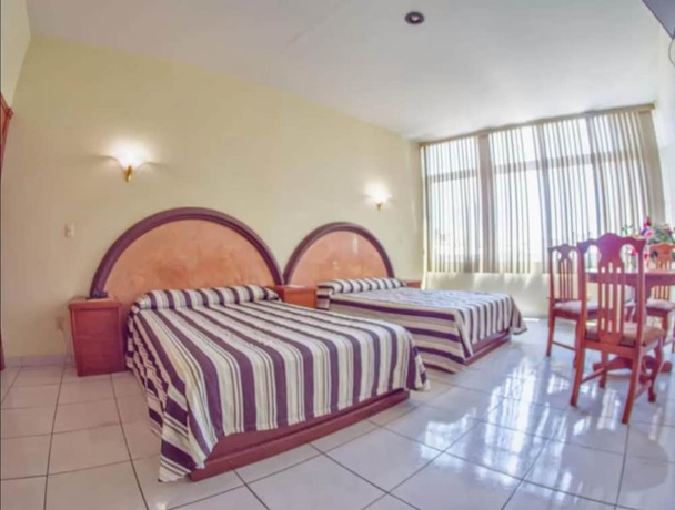 Imagen de la habitación del Hotel Plaza Sahuayo. Foto 9