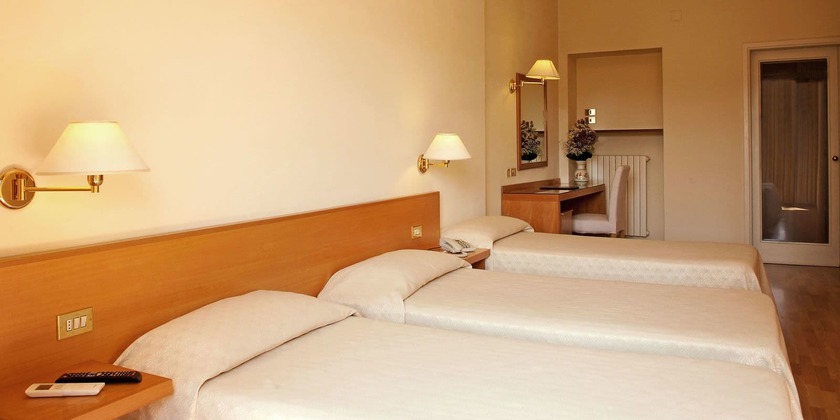 Imagen de la habitación del Hotel Plaza, Salerno. Foto 9
