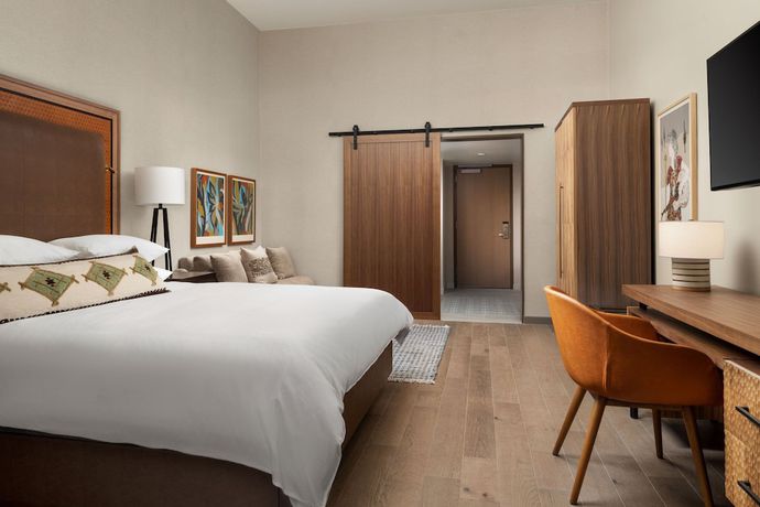 Imagen de la habitación del Hotel Plaza San Antonio and Spa, Autograph Collection. Foto 7