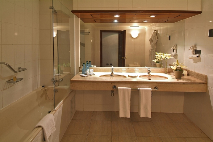 Imagen de la habitación del Hotel Plaza San Francisco. Foto 5