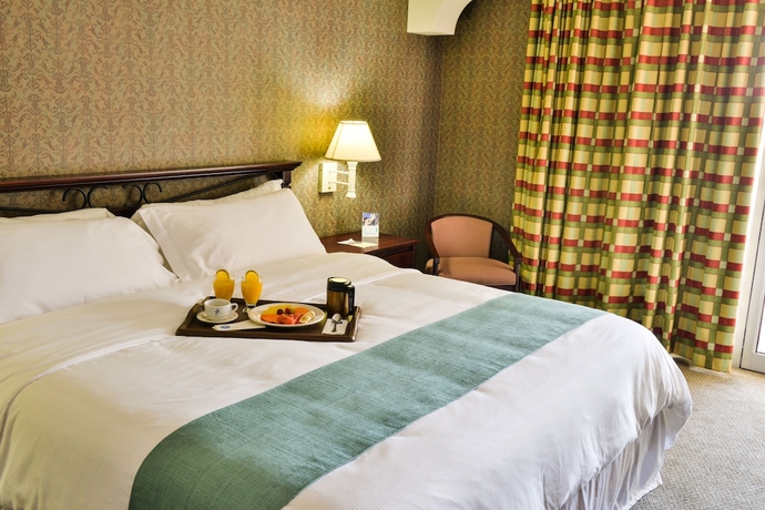 Imagen de la habitación del Hotel Plaza San Martin. Foto 8