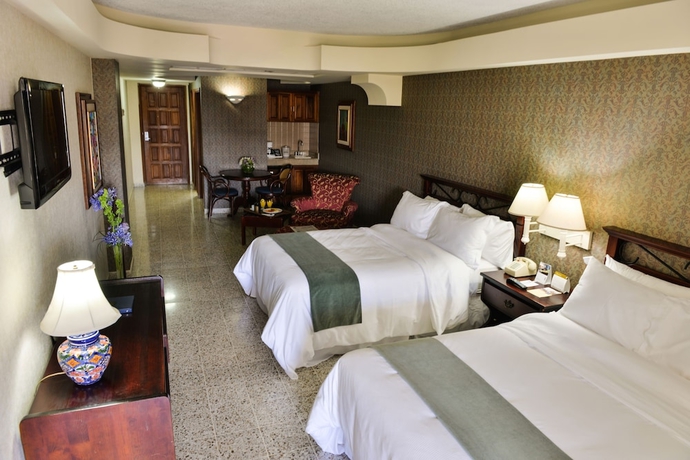 Imagen de la habitación del Hotel Plaza San Martin. Foto 11