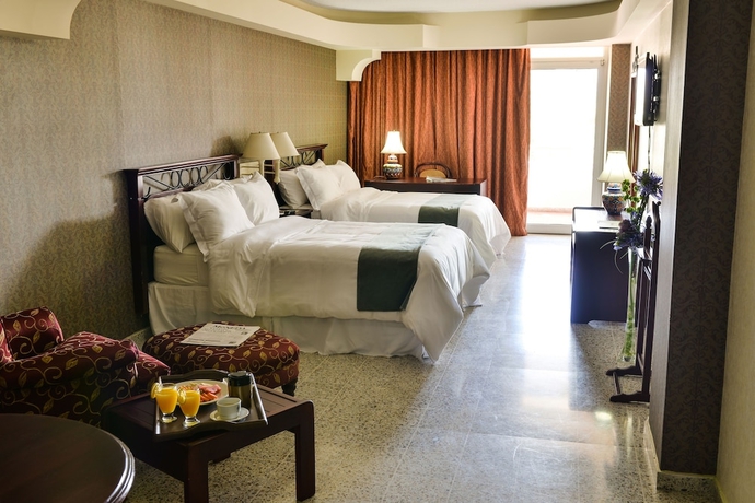 Imagen de la habitación del Hotel Plaza San Martin. Foto 12