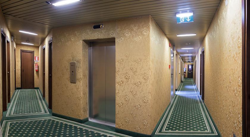 Imagen general del Hotel Plaza, San Martino Siccomario. Foto 8