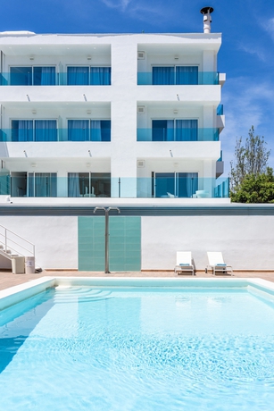 Imagen de la piscina del Hotel Plaza Santa Ponsa Boutique - Adults Only. Foto 13