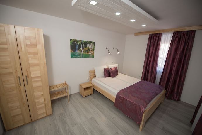 Imagen de la habitación del Hotel Plaza, Sarajevo. Foto 3