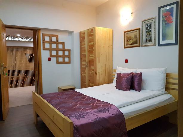 Imagen de la habitación del Hotel Plaza, Sarajevo. Foto 4