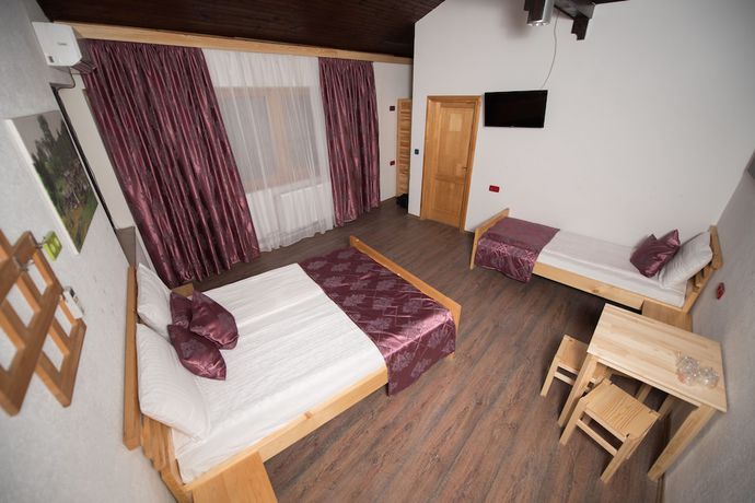 Imagen de la habitación del Hotel Plaza, Sarajevo. Foto 8