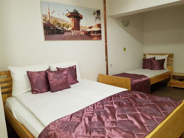 Imagen de la habitación del Hotel Plaza, Sarajevo. Foto 13