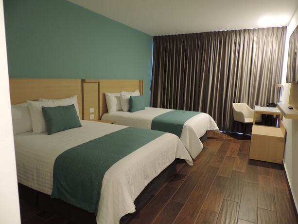 Imagen de la habitación del Hotel Plaza Sol. Foto 4