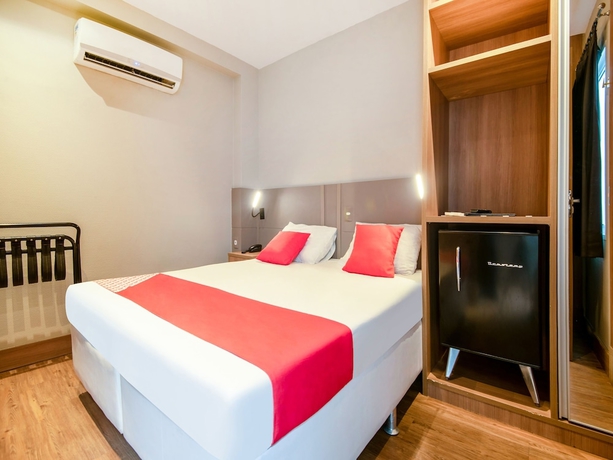 Imagen de la habitación del Hotel Plaza Spania. Foto 6