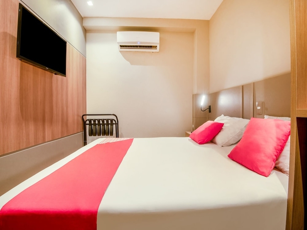 Imagen de la habitación del Hotel Plaza Spania. Foto 8