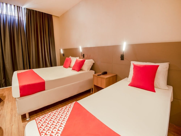 Imagen de la habitación del Hotel Plaza Spania. Foto 9