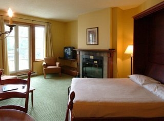 Imagen de la habitación del Hotel Plaza St-Bernard. Foto 2