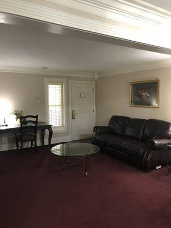 Imagen de la habitación del Hotel Plaza Suites Of Metairie. Foto 4
