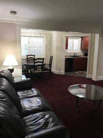 Imagen de la habitación del Hotel Plaza Suites Of Metairie. Foto 6