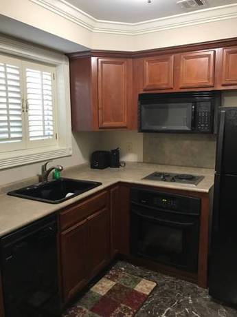 Imagen de la habitación del Hotel Plaza Suites Of Metairie. Foto 7