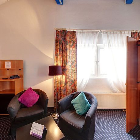 Imagen de los interiores del Hotel Plaza Suites Rüsselsheim. Foto 11