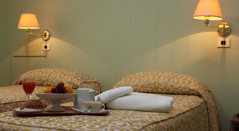 Imagen general del Hotel Plaza, Tarento. Foto 4