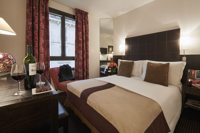 Imagen de la habitación del Hotel Plaza Tour Eiffel. Foto 11