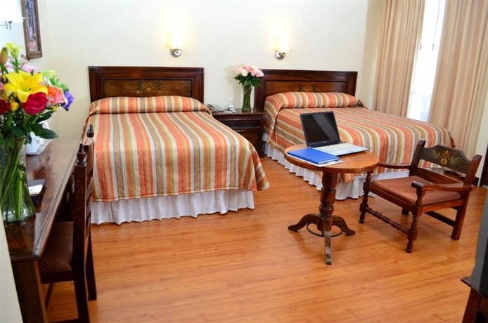 Imagen de la habitación del Hotel Plaza Uruapan. Foto 10