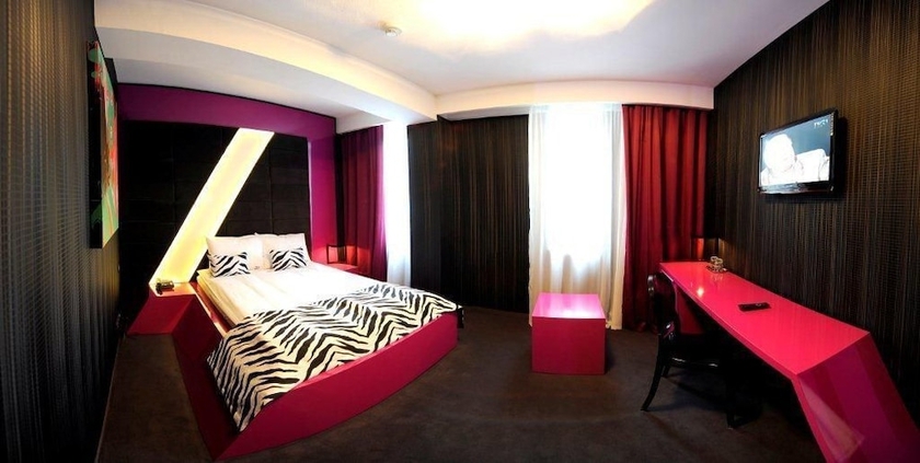 Imagen de la habitación del Hotel Plaza V. Foto 11