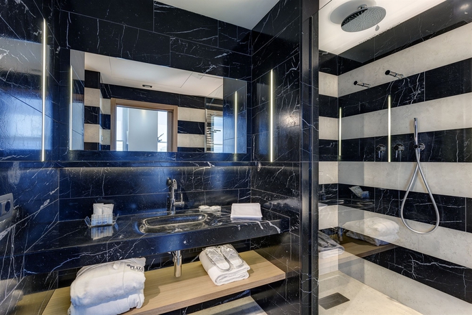 Imagen de la habitación del Hotel Plaza Venice. Foto 6