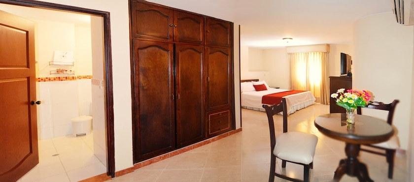 Imagen de la habitación del Hotel Plaza Versalles. Foto 3
