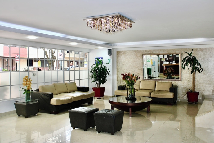 Imagen de los interiores del Hotel Plaza Versalles. Foto 15