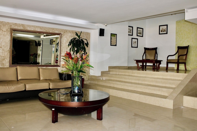 Imagen de los interiores del Hotel Plaza Versalles. Foto 16