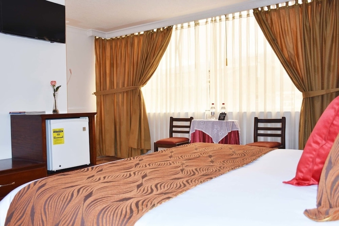 Imagen de la habitación del Hotel Plaza Victoria. Foto 11