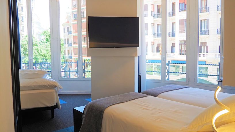 Imagen de la habitación del Hotel Plaza View. Foto 11