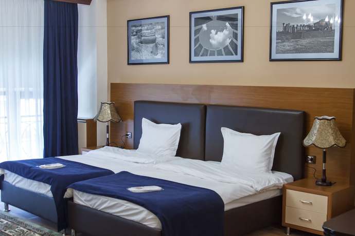 Imagen de la habitación del Hotel Plaza Viktoria. Foto 7