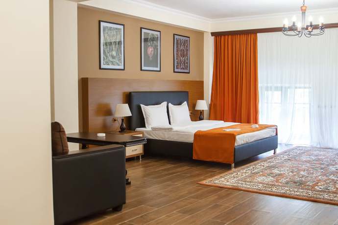 Imagen de la habitación del Hotel Plaza Viktoria. Foto 16