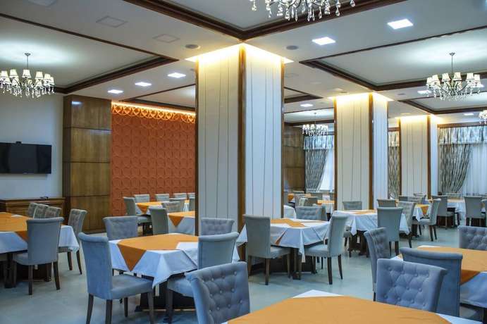 Imagen del bar/restaurante del Hotel Plaza Viktoria. Foto 5