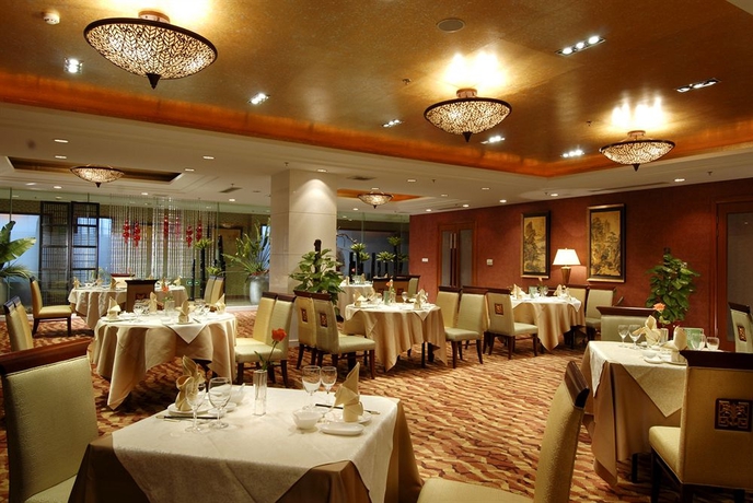 Imagen del bar/restaurante del Hotel Plaza Yuyao. Foto 3