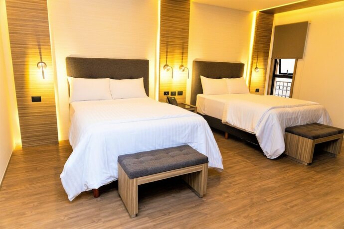 Imagen general del Hotel Plaza by Kavia. Foto 5