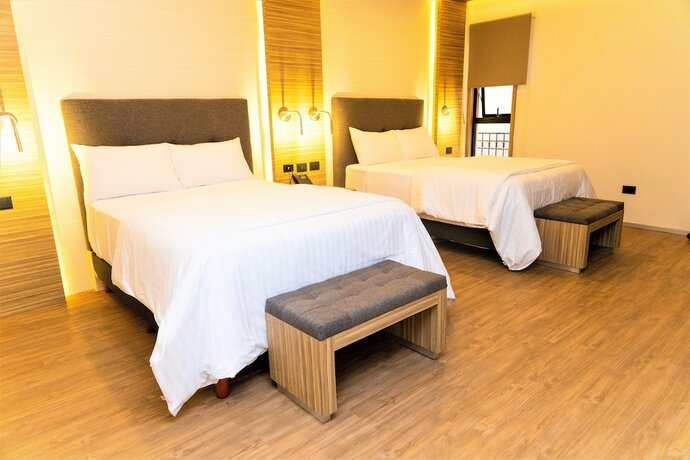 Imagen general del Hotel Plaza by Kavia. Foto 7