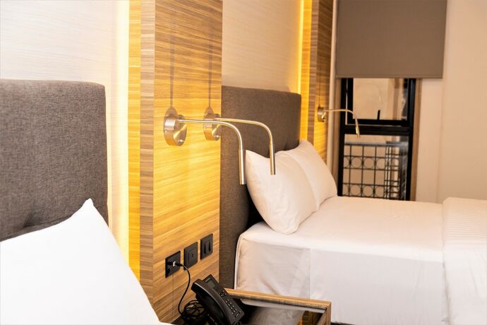 Imagen general del Hotel Plaza by Kavia. Foto 9