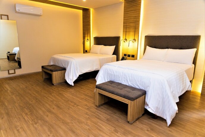 Imagen de la habitación del Hotel Plaza by Kavia. Foto 17