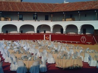 Imagen del bar/restaurante del Hotel Plaza de Toros de Almaden. Foto 4